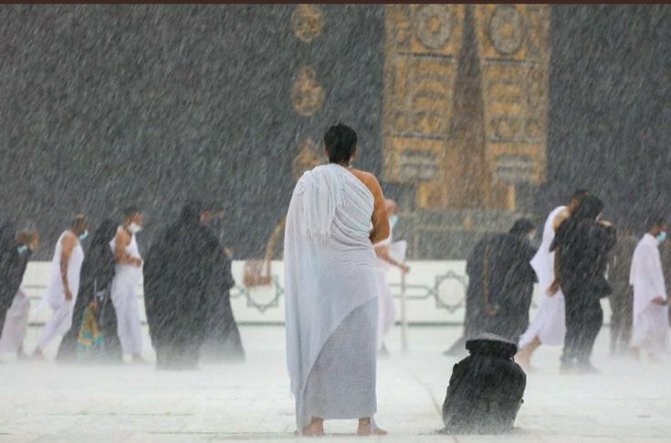 Masjidil Haram Diguyur Hujan, Ini Tips Umrah agar Aman dan Lancar